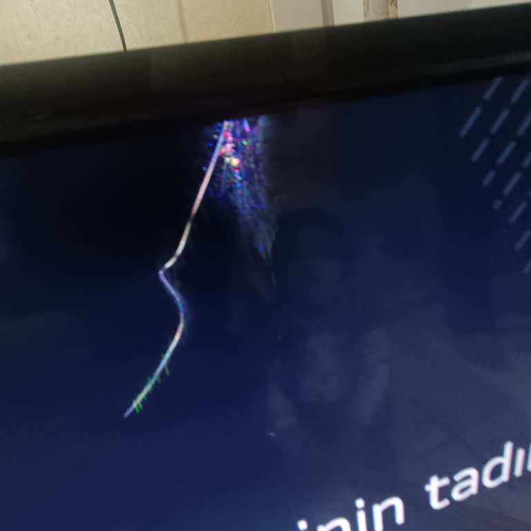 Garanti Kapsamında Olması Gereken TV Ekran Çatlaması İçin Ücretsiz Değişim Talebi