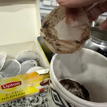 Lipton Altın Harman Demlik Poşet Çayda Poşet Patlaması Ve Çay Tanelerinin Dağılışı