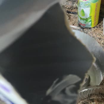 Torku Laktozsuz Sütte Tortulu Yapı Ve Son Kullanma Tarihi Sorunu