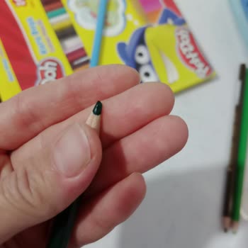 Play Dough Kuru Boya Setinde Sürekli Uç Kırılması Ve Çözüm Sağlanamaması