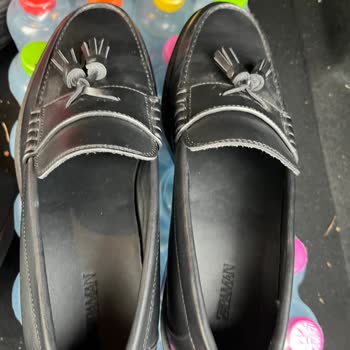 Yanlış Ayakkabı Numarası Ve Kırıcı Mağaza Üslubu Nedeniyle İki Mağaza Arasında Zaman Kaybı