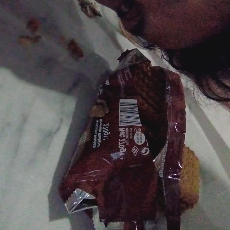 Eti Petit Beurre Kremalı Ürünün Erken Bozulması Ve Rahatsız Edici Koku