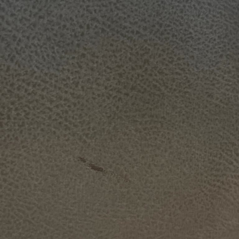 Mondi Mağazasındaki Köşe Takımının Kumaş Yırtılmaları Garanti Kapsamına Alınmadı