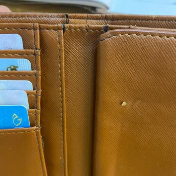 Tergan Deri Kısa Sürede Deri Çatlaması Ve Garanti Reddiyle Tergan Cüzdan Şikayeti