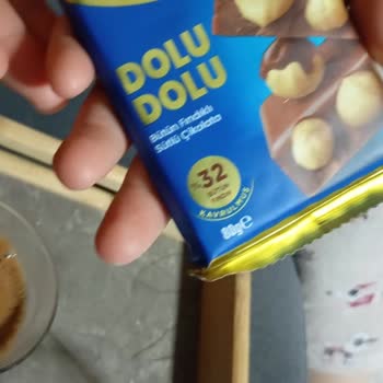 Bozulmuş Ülker Dolu Dolu Çikolata: Renk Değişimi, Bayat Koku Ve Sağlık Endişesi