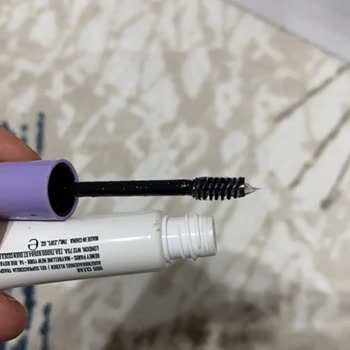 Watsons'tan Aldığım MaybeLine Jel Kaş Dökülmesine Sebep Oldu