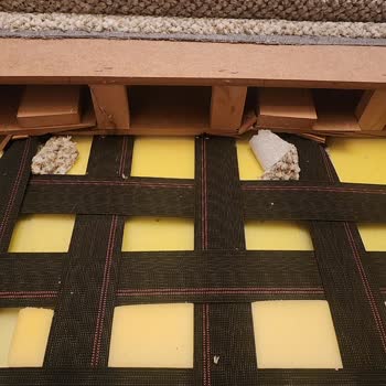 Dört Ayda Çöken Koltuk Ve Servis Yanıtı Yok, Yenisi Ve Fatura Talep Ediyorum