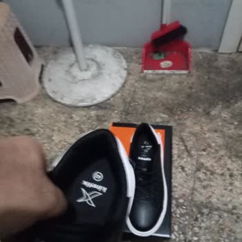 Flo Mağazası Ayakkabı Numara Değişimini Toz İddiasıyla Reddetti