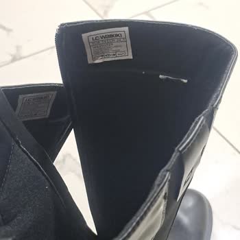 LCW Kadın Botunda Üretim Hatası Ve Şubede Bilgi Eksikliği!