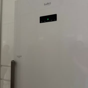 Beko Dikey Dondurucuda Sürekli Simge Hatası Ve Servis İletişim Sorunu