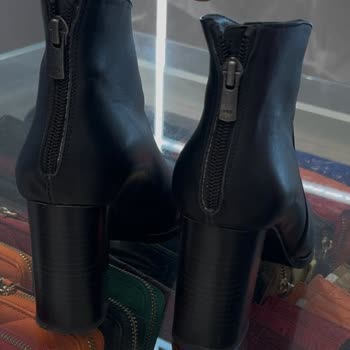 Deri Topuklu Ayakkabıda Üretim Hatası: Değişim Ya Da İade Talebi