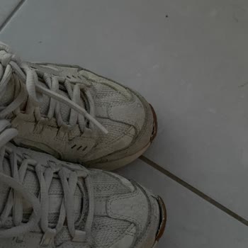 Skechers Ayakkabıda Deri Dökülmesi Ve Açılmalar, 6 Ayda Kullanıcı Hatası İddiasıyla Reddedildi