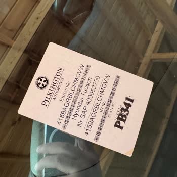 Hyundai Tucson Cam Değişiminde Orijinal Olmayan Cam Ve Kırık Parça Teslimi