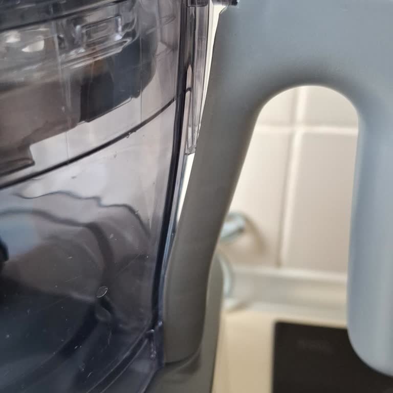 Karaca ev aletleri garantili ürünü değiştirmiyor...