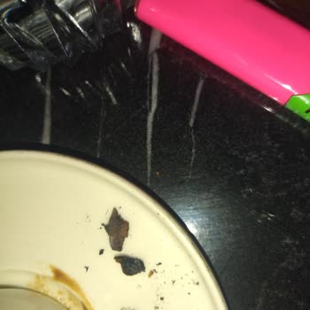 Marlboro Touch Blue Paketi İçindeki Sert Parçalar Ve Kötü Tat