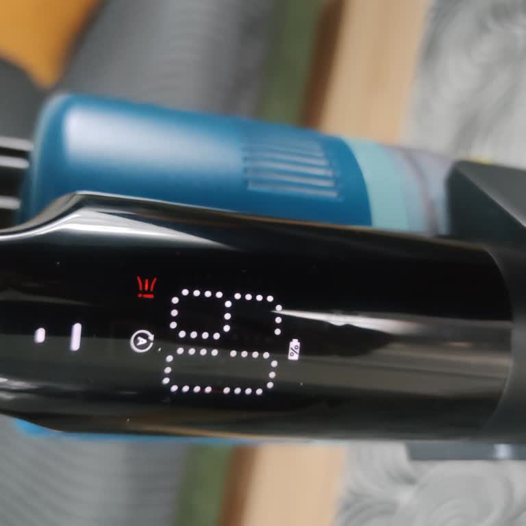 Philips 6000 Serisi Süpürge Işıkları Yanıp Sönüyor Ve Çekim Gücü Azaldı, Hemen Değişim Talebi