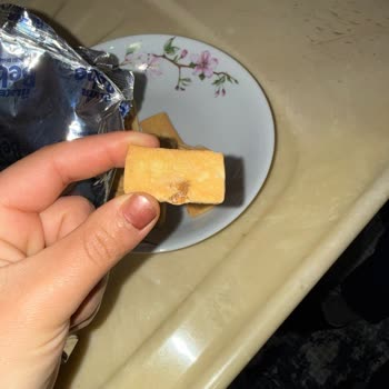 Mopaş Sancaktepe’de Satın Alınan Ülker Bebe Bisküvisi’nde Siyahımsı Lekeler Ve Kötü Koku