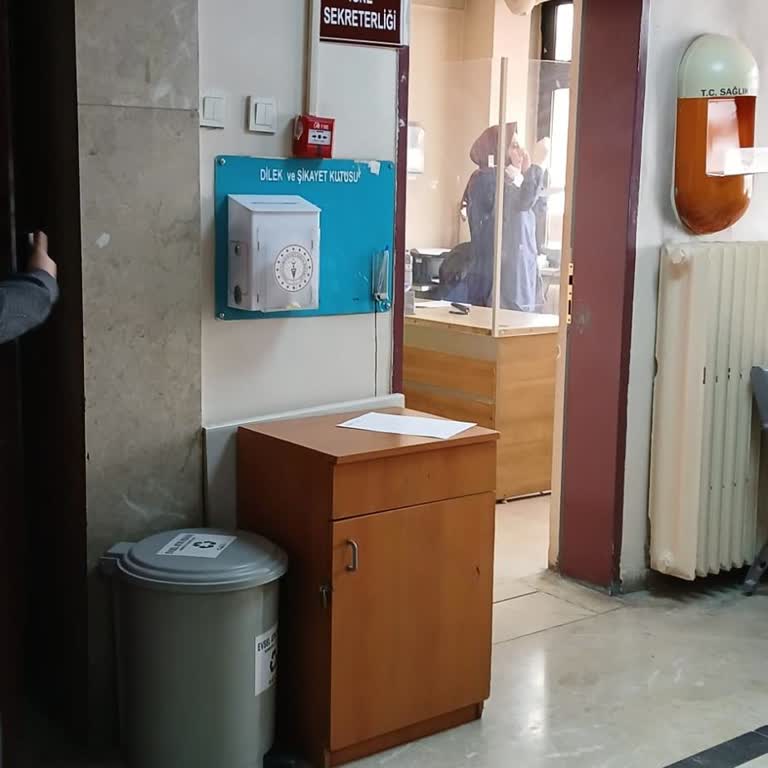 Yaşlı Hastaların Katarakt Ameliyatı İçin Saatlerce Bekletilmesi Kabul Edilemez