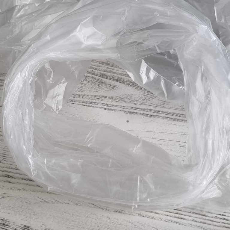 A101 Şubesinde Spon Buzdolabı Poşetlerinin Sürekli Yırtık Ve Defolu Olması