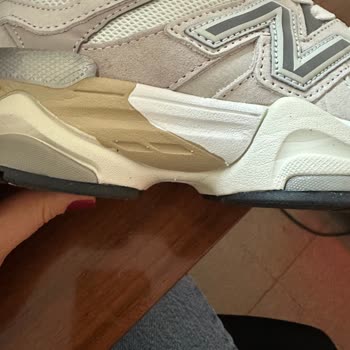 Kremlin Co’da Yanıltıcı Reklam, Defolu Ayakkabı Ve Kötü Müşteri Hizmetleri