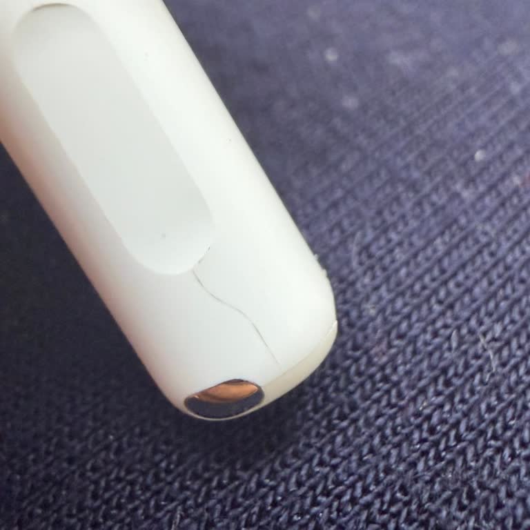 Servis Sonrası Kırık Apple AirPods Teslim Edildi Ve Ücret Talep Edildi