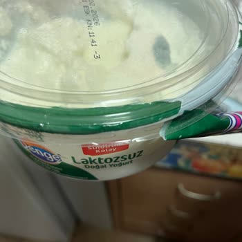 Pınar Yoğurdu Açtığımızda Ürünün Üzerinde Küf Tabakası Oluştuğunu Gördük