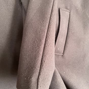 Uşak LCW Kabanı 5 Gün İçinde Deforme Oldu Ve Kalite Şikayeti