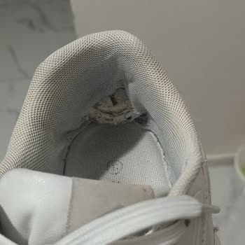 İki Yıllık Garanti Sözü Verilen Ayakkabının Hızlı Bozulması Ve Değişim Reddi