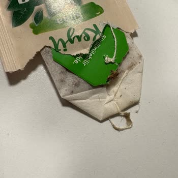 Elma Çayında Kelebek: Hijyen İhlali Ve Sağlık Riski