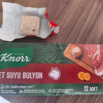 Knorr Et Aromalı Küp Bulyonda Siyah Parçacıklar Ve Hijyen Endişesi