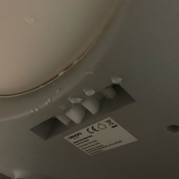 Hamile Kullanıcıyı Etkileyen Kedi Tuvaleti Sızıntısı Ve Gecikmeli Destek