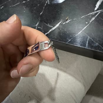 Kayıp Cüzdan, Hatalı Bileklik Ve Yazısız Hediye Kutusu, Yanıtsız Müşteri Hizmeti