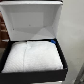 Kayıp Cüzdan, Hatalı Bileklik Ve Yazısız Hediye Kutusu, Yanıtsız Müşteri Hizmeti