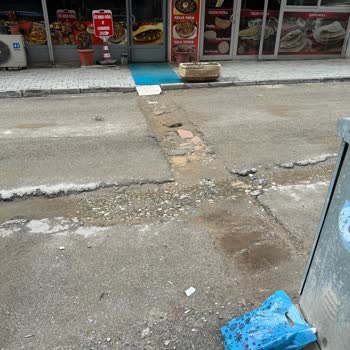 Elazığ Sarmaşık Sokakta Onarılamayan Yol Kazısı Hamile Kadının Sağlığını Tehdit Ediyor