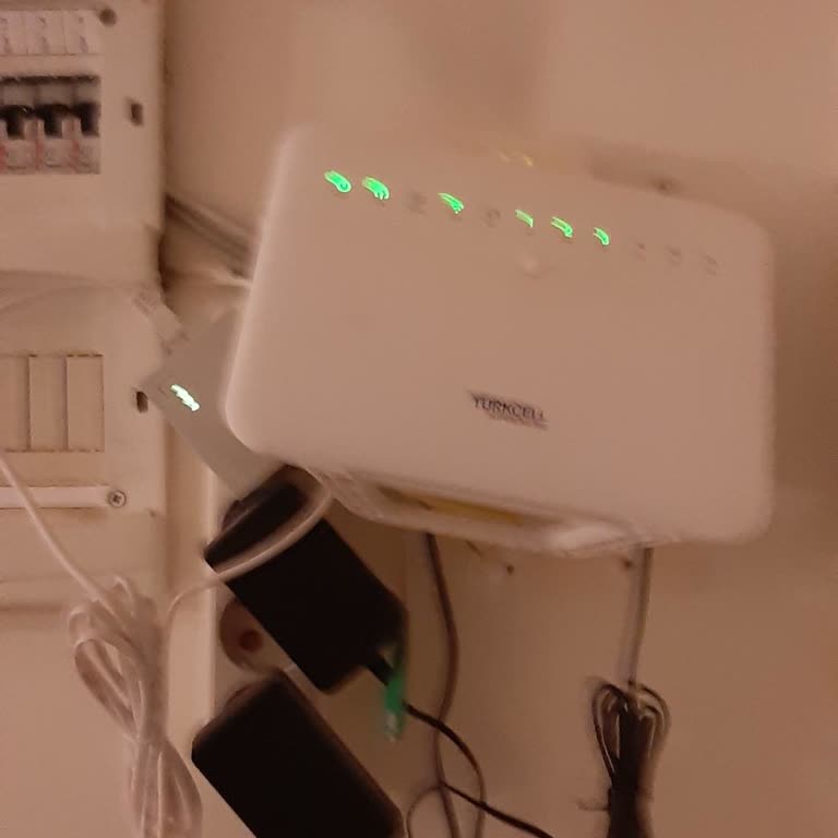 13 Yıllık Aboneliğimde Modem Sürekli Kesiliyor Ve Yardım Yok