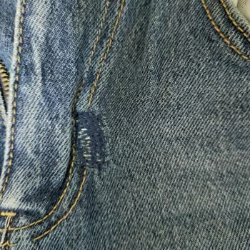 Yırtık Ve Yanlış Beden Pantolonlar İçin Tam İade Talebi