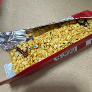 Barın İçindeki Yabancı Madde Ve Son Kullanma Tarihi Eksikliği