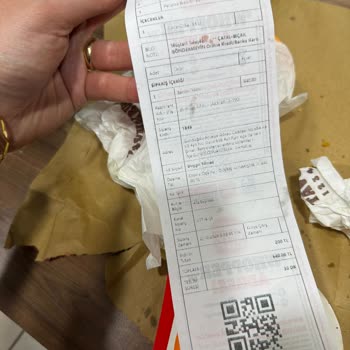 Burger King'den Eksik Sos Ve İçecek, Yardım Merkezine Ulaşılamıyor