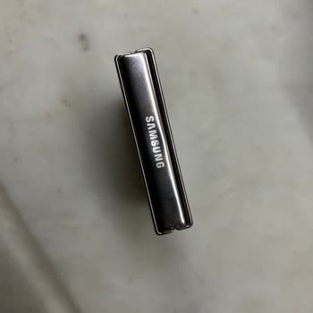 Samsung Galaxy Z Flip5 Sürekli Aşırı Isınma Ve Kapanma Sorunları Nedeniyle Değişim Talebi