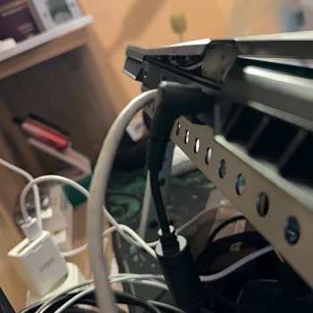 Tekrarlayan Menteşe Arızası İçin Ücretsiz Onarım Talebi