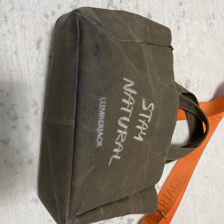 FLO Çantasında Ayıplı Lekeler Ve Mağazanın Sorumluluk Reddi