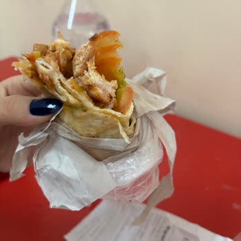 Trendyol GO’da Görseldeki Ekmek Arası Döner Yerine Lavaş Gönderilmesi Ve Çözüm Bulunamaması