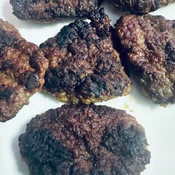 Migros Yemek'ten Yanmış Köfte Ve Bozulmuş Piyaz Şikayeti