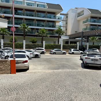 Otel Parkında Aracım Çarpıldı, Sorumluluk Reddi Ve Tazminat Talebi