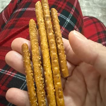 Ülker Susamlı Olduğu Söylenen Krakerlerde Susam Yok