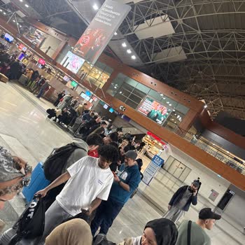 Beş Saatlik Uçuş Rötarı Ve Yetersiz Bagaj Hizmetiyle Karşılaştığım Büyük Mağduriyet