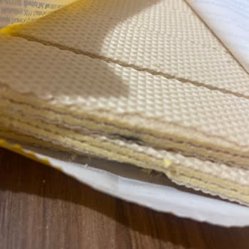 Muz Aromalı Gofretten Çıkan Gizemli Siyah Madde Tüketiciyi Endişelendirdi