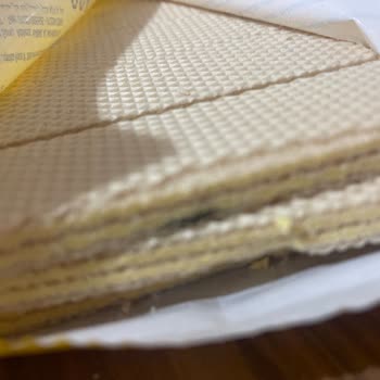 Muz Aromalı Gofretten Çıkan Gizemli Siyah Madde Tüketiciyi Endişelendirdi