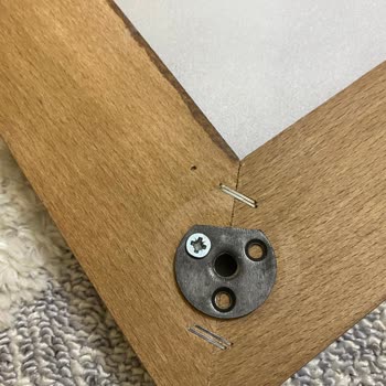 Eksik Vida Ve Sallanan Ayaklar Nedeniyle Zigon Sehpa Değişim Talebi