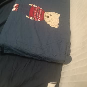 Bir Ayda Yırtılan Nevresim Takımına Ücret İadesi Talebi